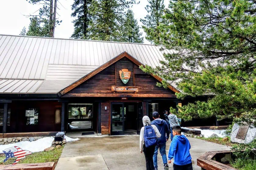 Sequoia National Park - Visitor center esterno