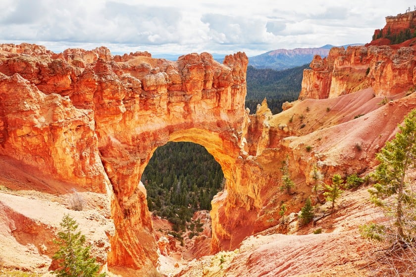 Natural Bridge Bryce Canyon