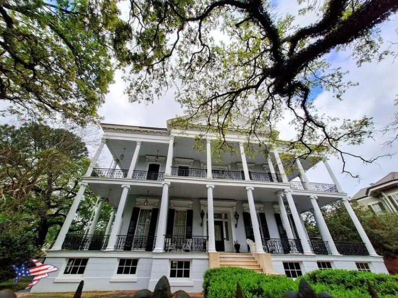 garden district tour