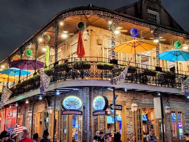 quartiere francese di notte
