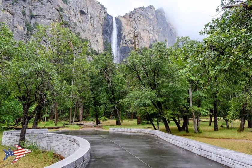 Yosemite Bridalveil Fall imbocco sentiero