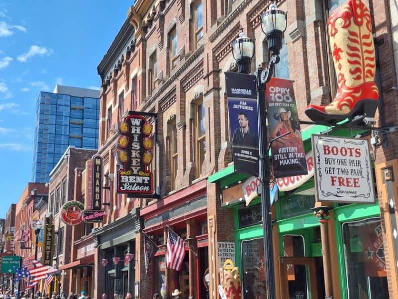 Broadway Nashville locali
