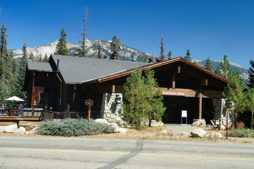 Dormire a Sequoia - Wuksachi Lodge