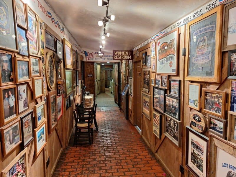 tombstone saloon