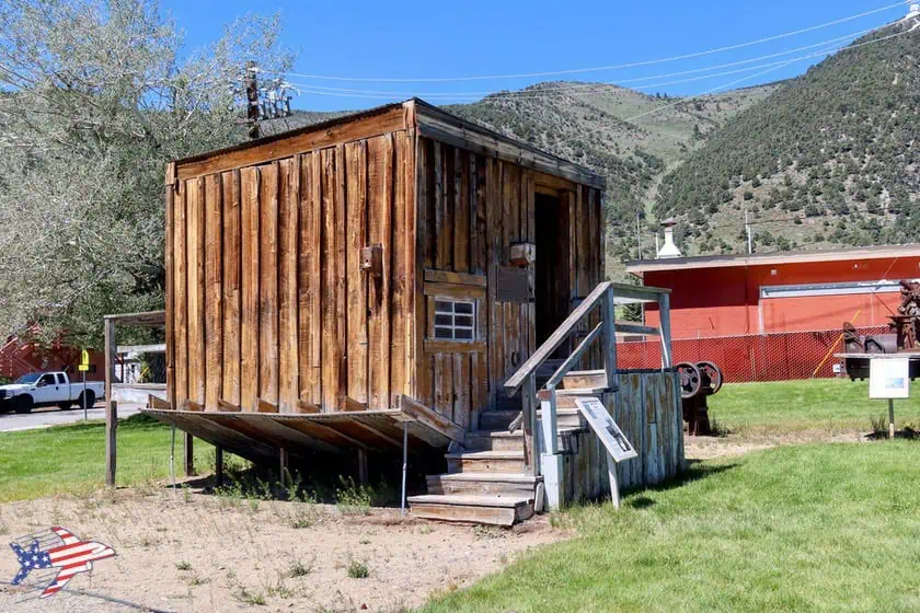 Upside Down House Lee Vining