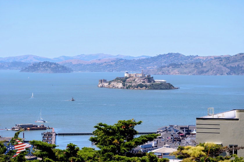 Vista Alcatraz dal parcheggio di Coit Tower