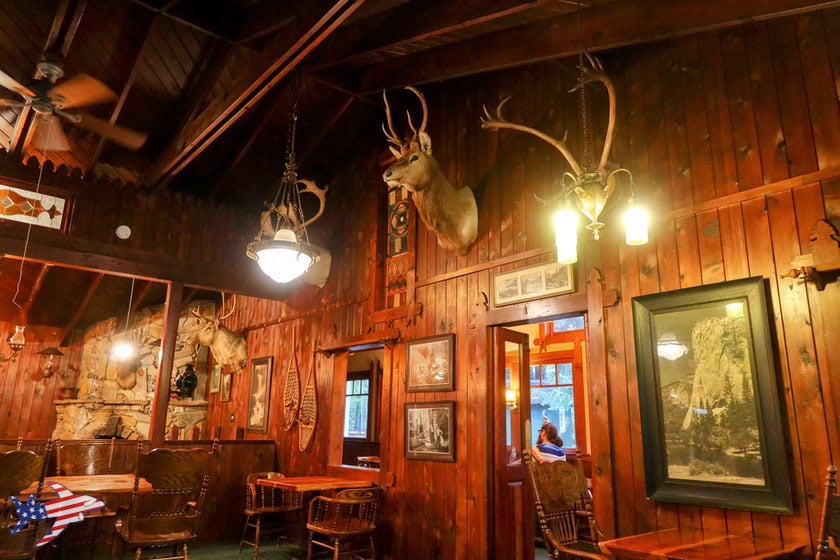 Mariposa Grove - Aroma Restaurant and Buffalo Bar - interno 1