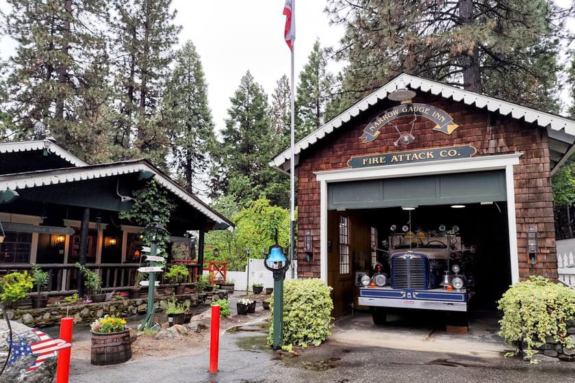Mariposa Grove - Narrow Gauge Inn camion pompieri