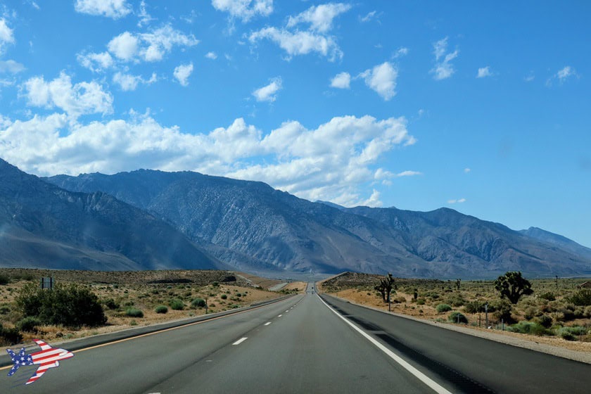 Strada tra Red Rock Canyon State Park e Lone Pine