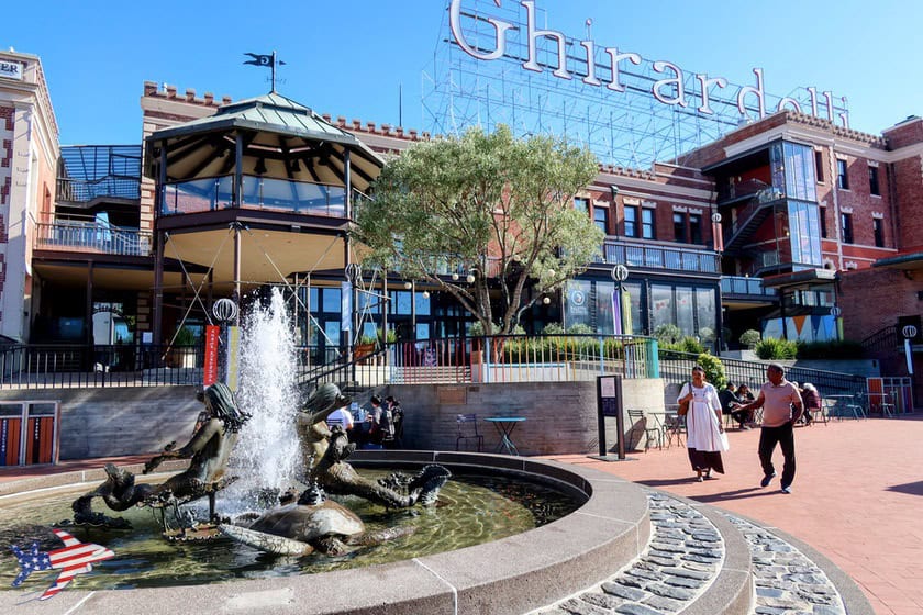 Ghirardelli Square - Fontana