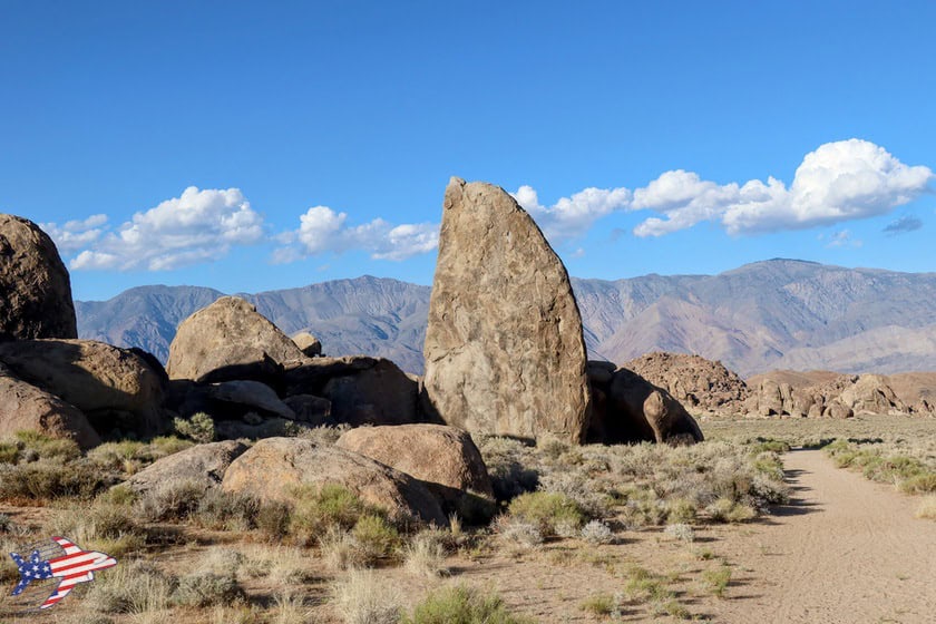Alabama Hills - Shark fin con sentiero