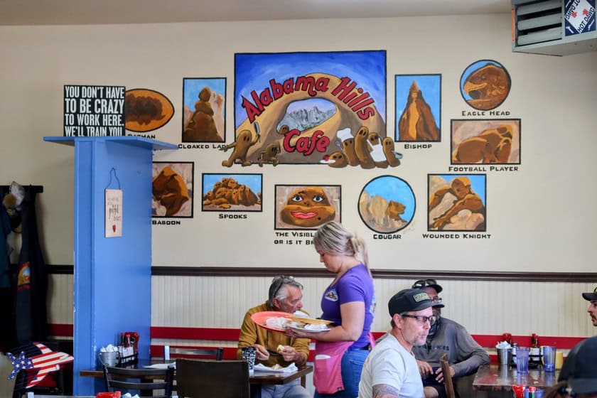 Lone Pine - Alabama Hills Cafè and Bakery interno