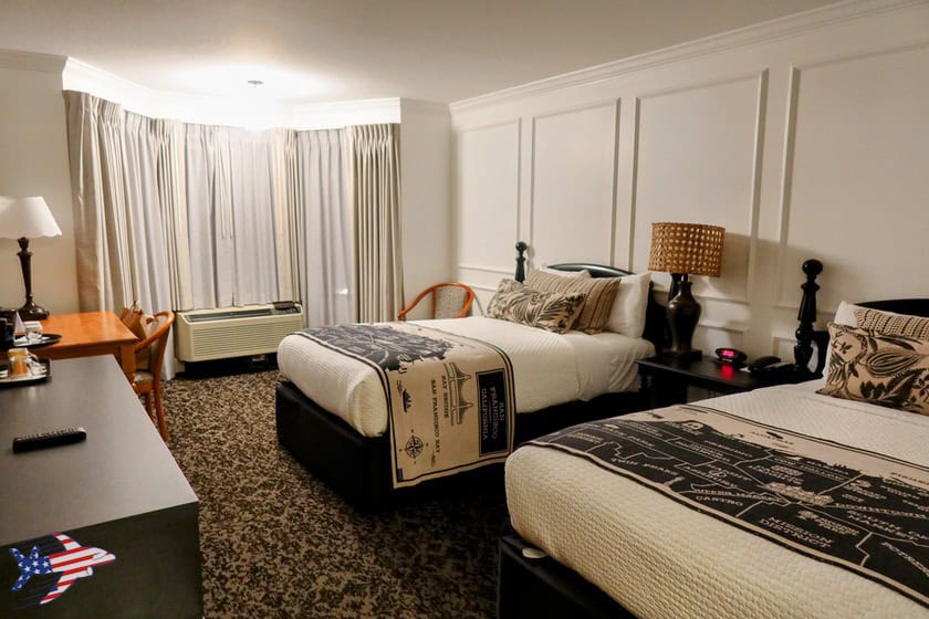 Cow Hollow Inn and Suites - camera