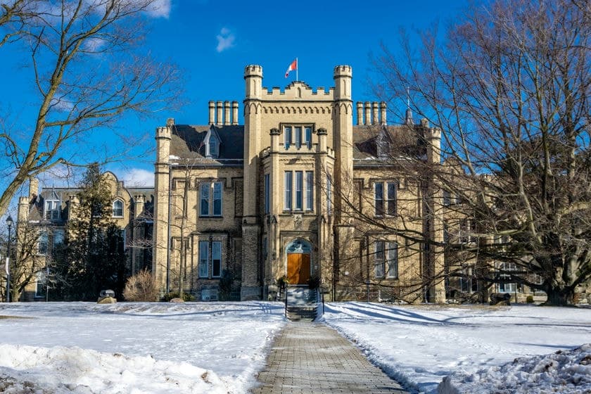 Trafalgar Castle School ad Oshawa Ontario