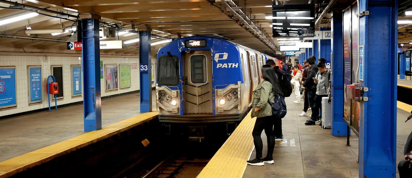 PATH treno New York New Jersey