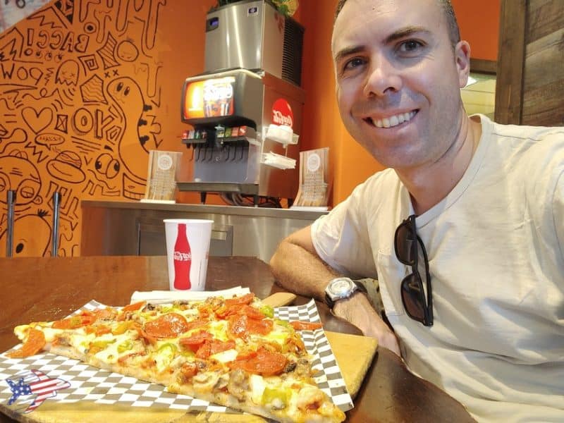 Andrea Cuminatto pizza a Chicago