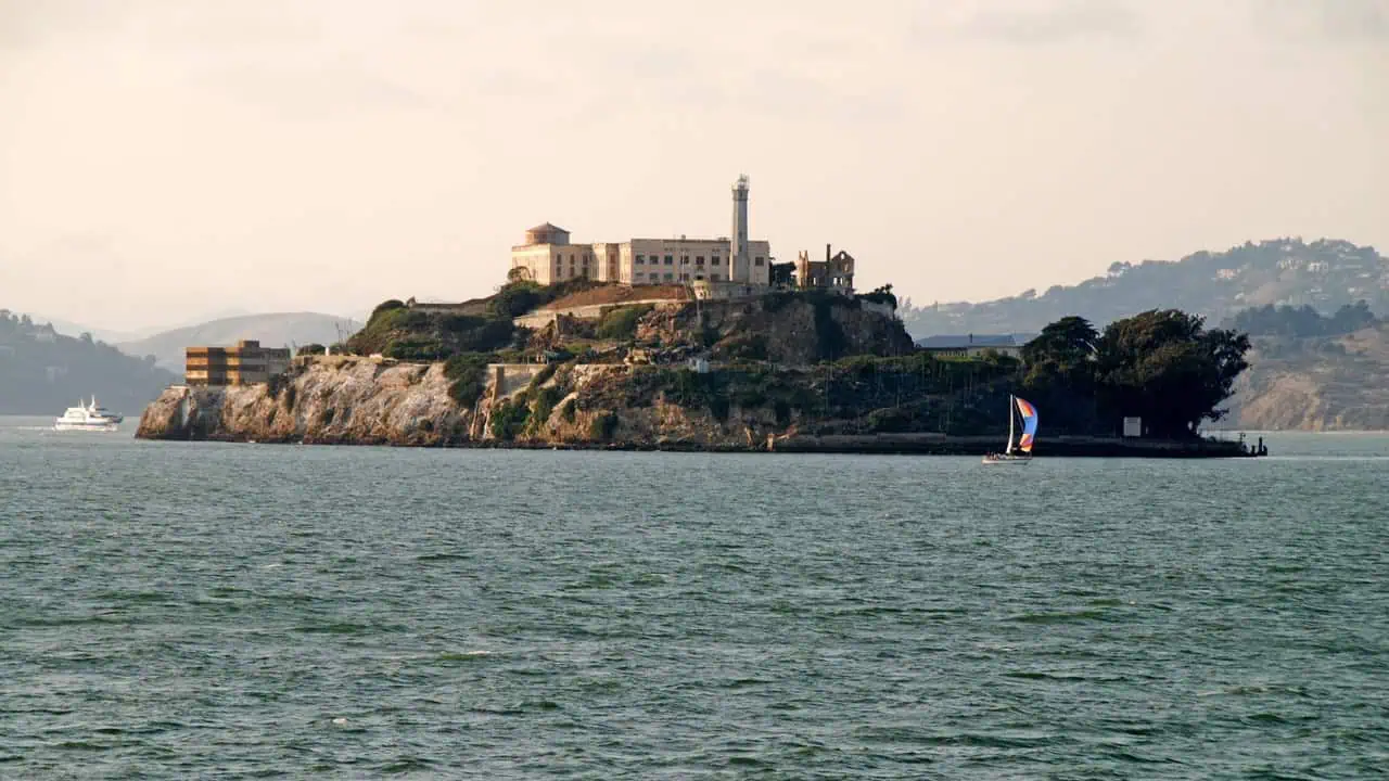 chiusura alcatraz 2026